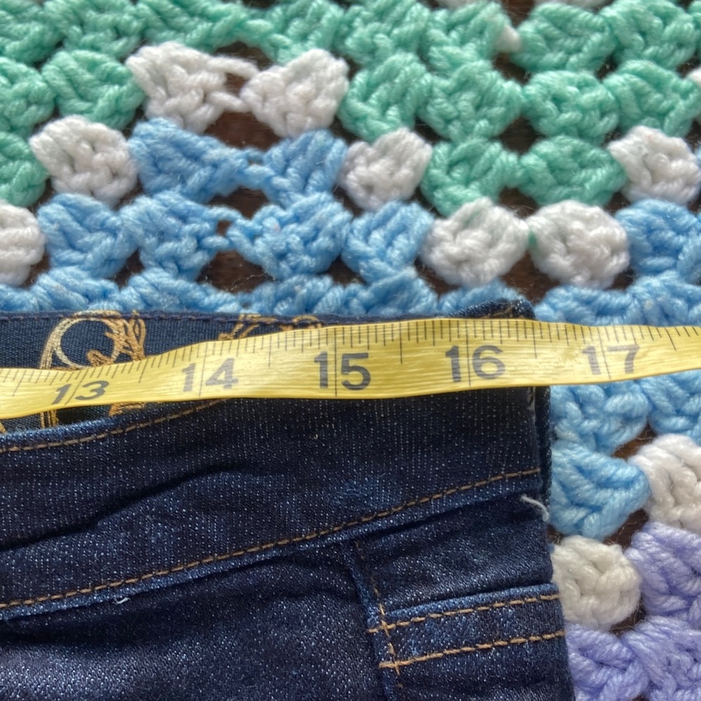 3/$12 St. John's Bay Dark Wash Capri Cropped Jeans Stretch Low Rise 10 P 32x21 - Picture 4 of 11